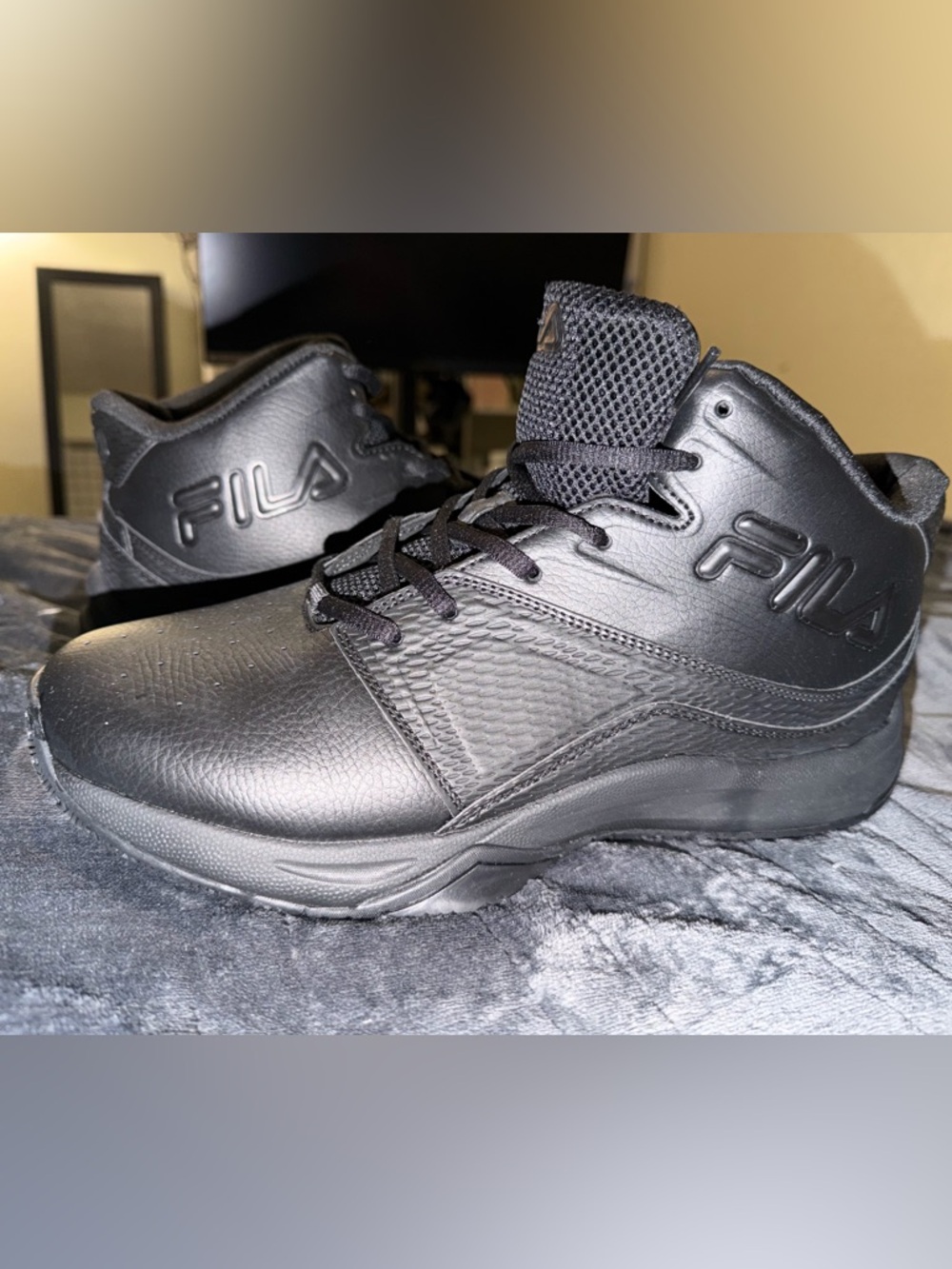 Fila Men's Black mid-Top Athletic Sneakers